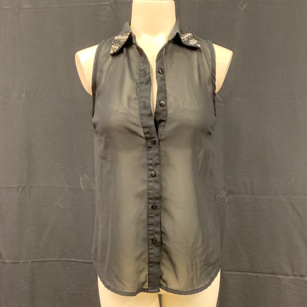 2B Bebe Black collared sleeveless polyester sheer button down top missing stud